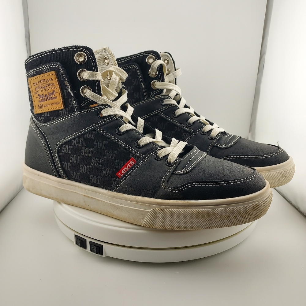 Levi's men's black high top 501 sneakers Size 7